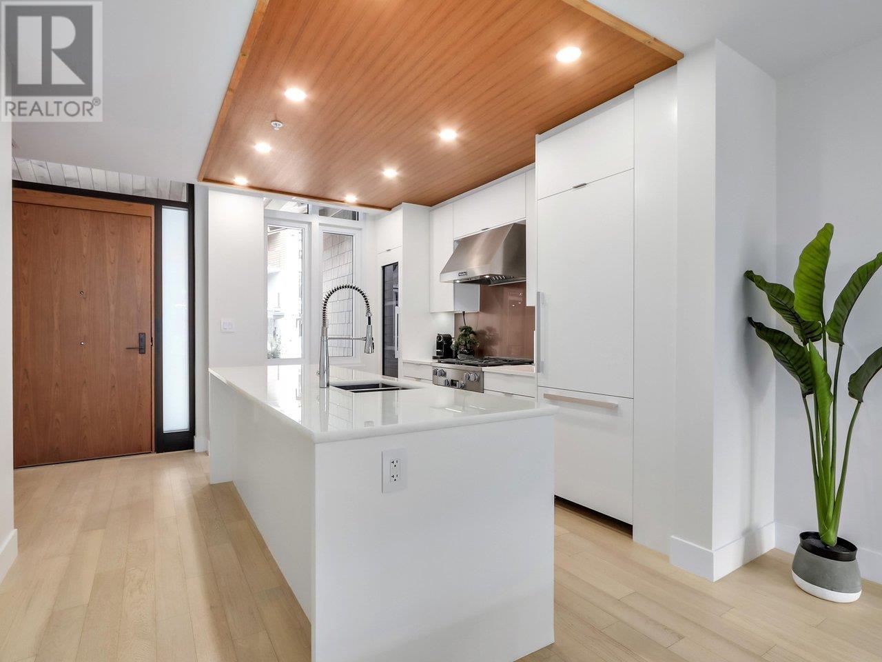 202 6691 Nelson Avenue, West Vancouver, British Columbia  V7W 2B2 - Photo 6 - R2814283
