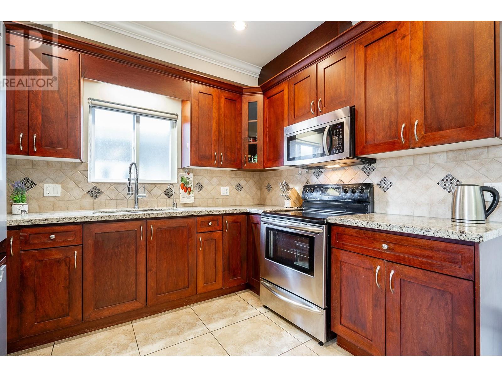 377 E 5th Street, North Vancouver, British Columbia  V7L 1M1 - Photo 17 - R2813604