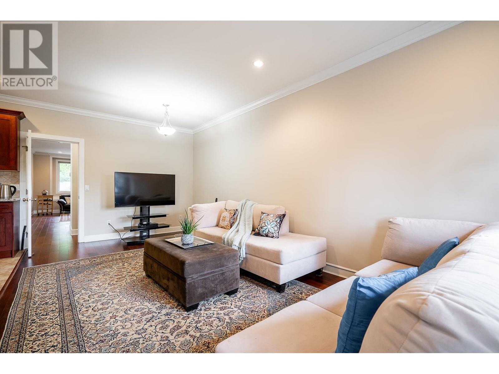 377 E 5th Street, North Vancouver, British Columbia  V7L 1M1 - Photo 13 - R2813604