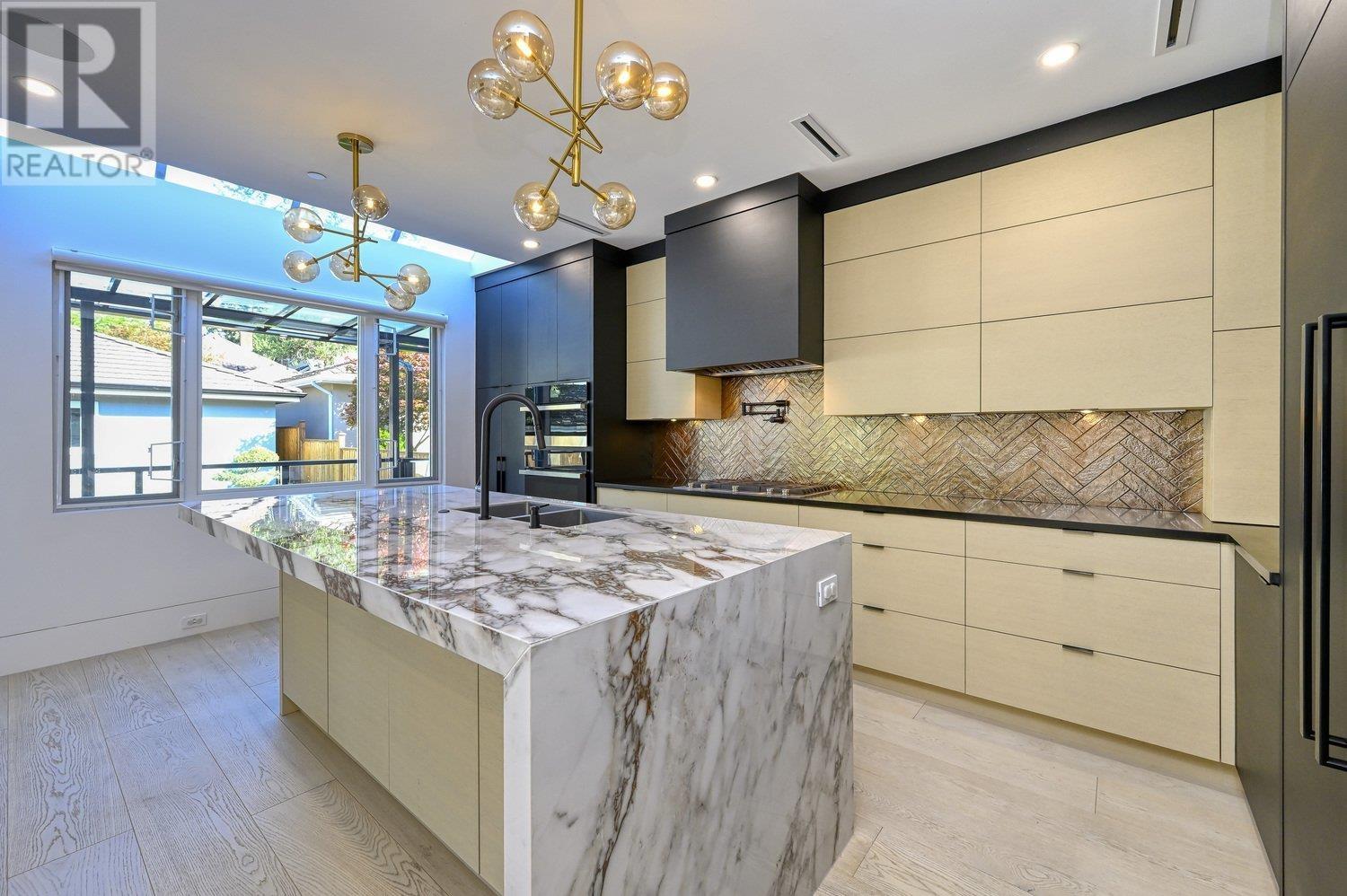 1955 W 42nd Avenue, Vancouver, British Columbia  V6M 2B2 - Photo 10 - R2813214