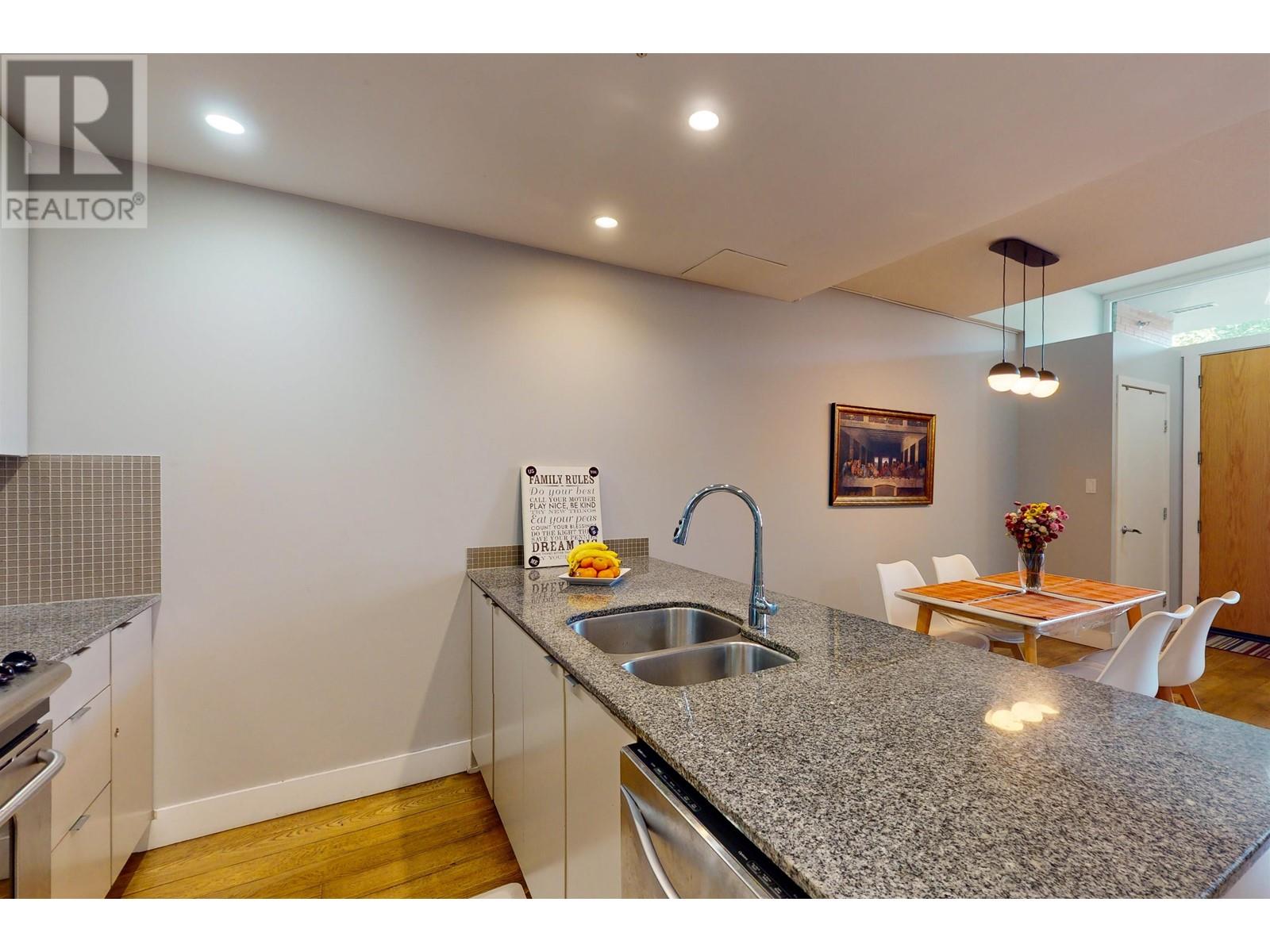 282 E 11th Avenue, Vancouver, British Columbia  V5T 2C3 - Photo 10 - R2814507