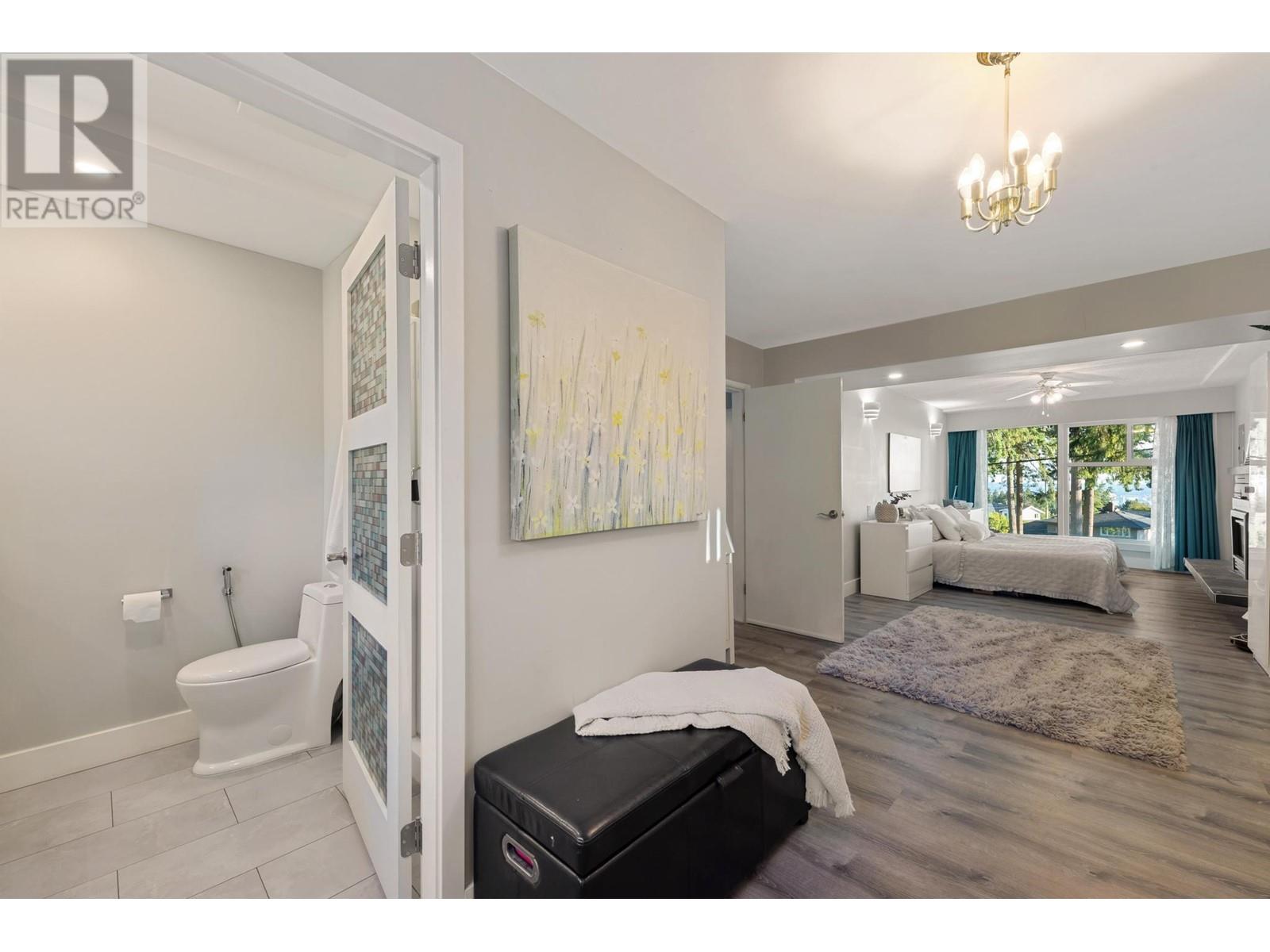 550 Crestwood Avenue, North Vancouver, British Columbia  V7N 3C5 - Photo 13 - R2814455