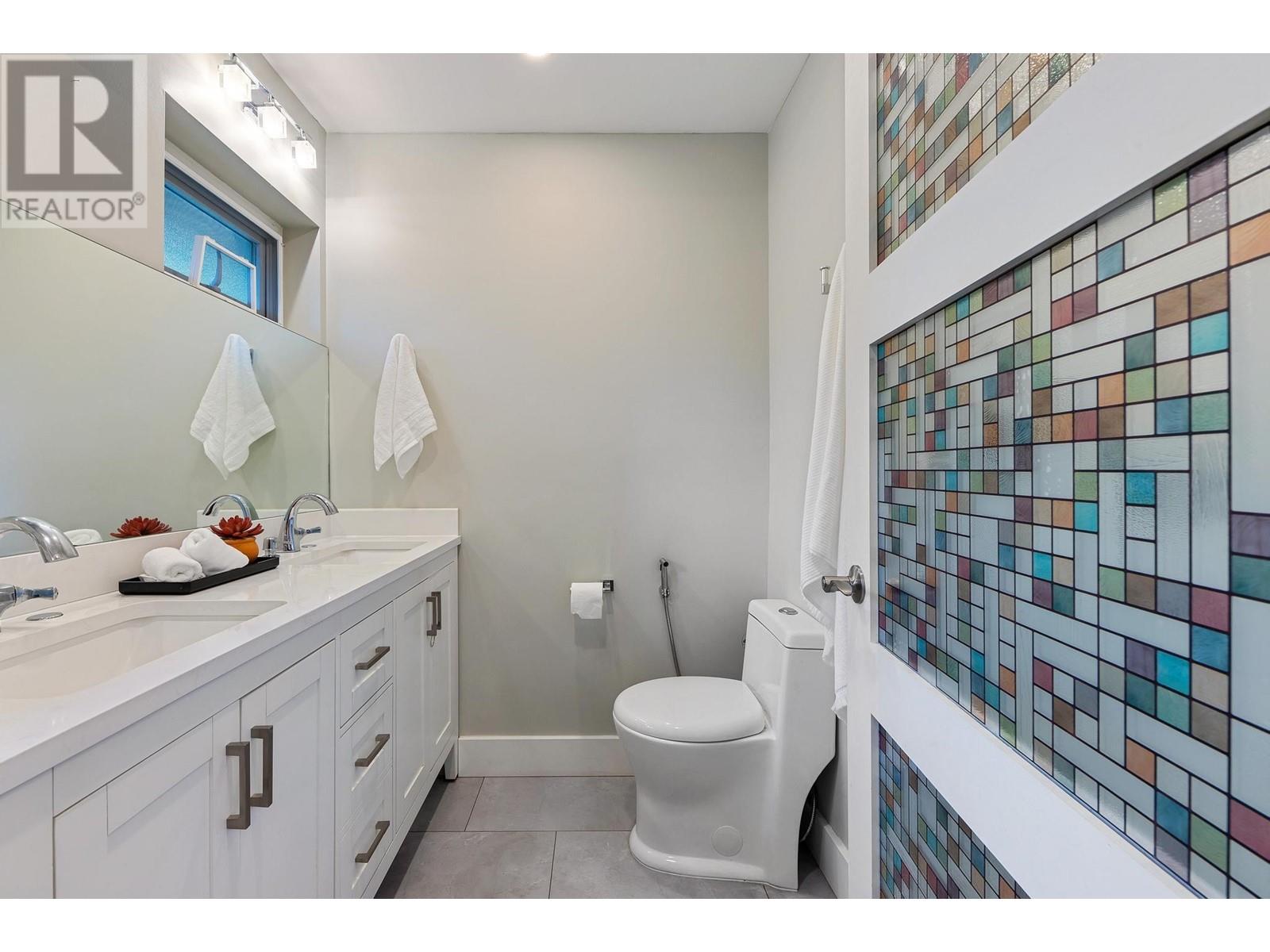 550 Crestwood Avenue, North Vancouver, British Columbia  V7N 3C5 - Photo 14 - R2814455