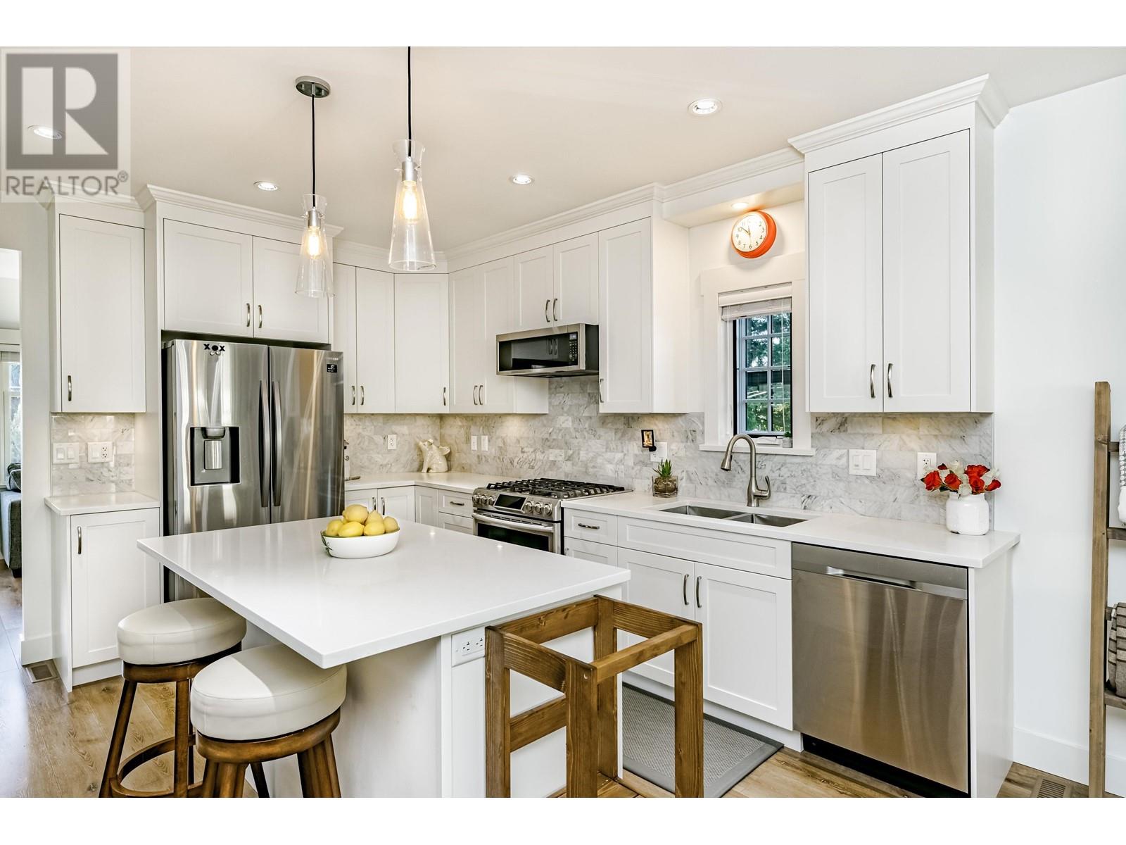 903 Walls Avenue, Coquitlam, British Columbia  V3K 2T2 - Photo 11 - R2814528