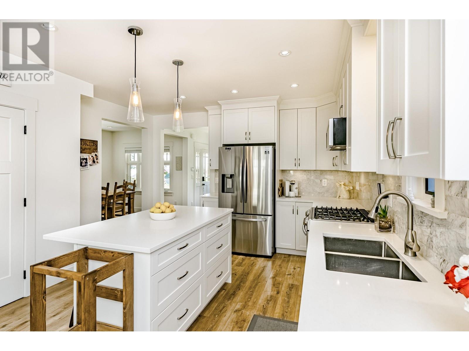 903 Walls Avenue, Coquitlam, British Columbia  V3K 2T2 - Photo 12 - R2814528