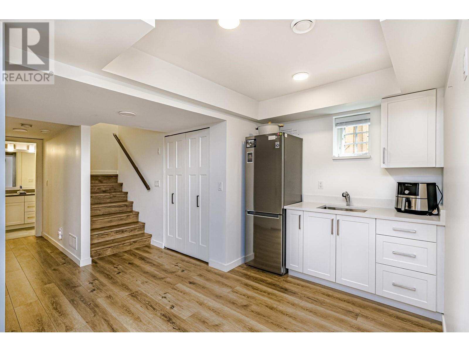 903 Walls Avenue, Coquitlam, British Columbia  V3K 2T2 - Photo 23 - R2814528