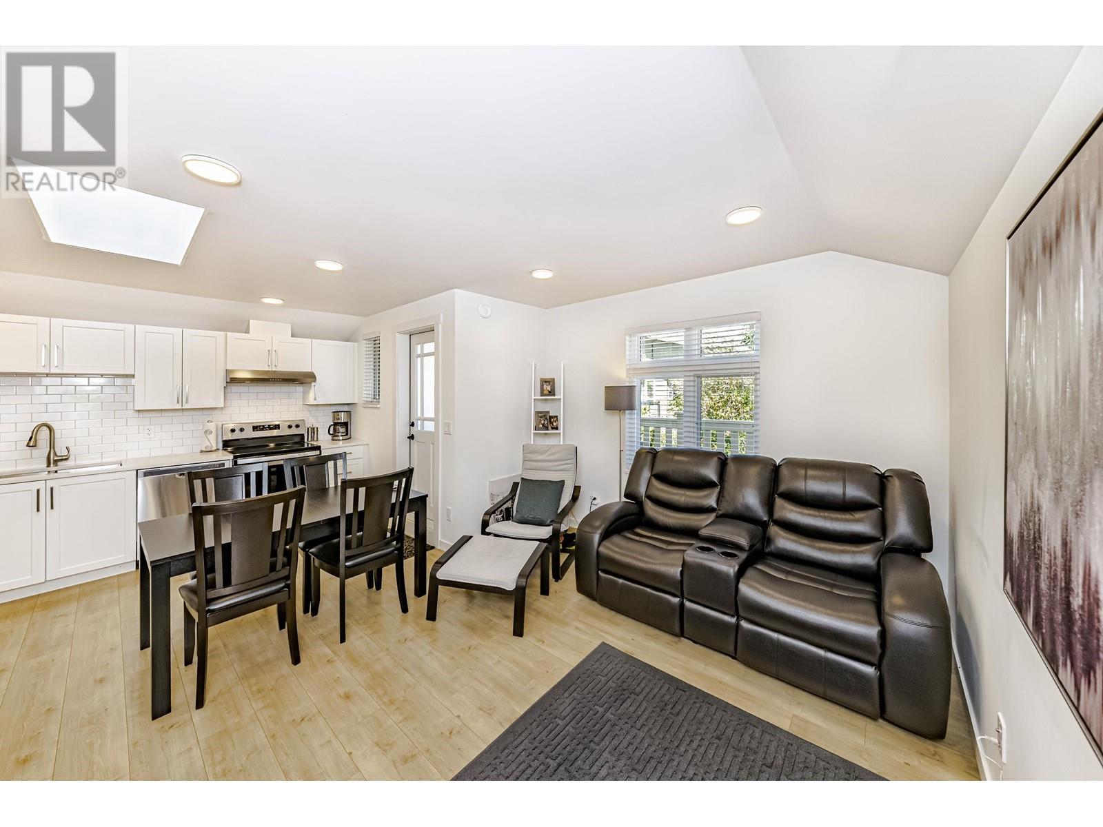 903 Walls Avenue, Coquitlam, British Columbia  V3K 2T2 - Photo 30 - R2814528