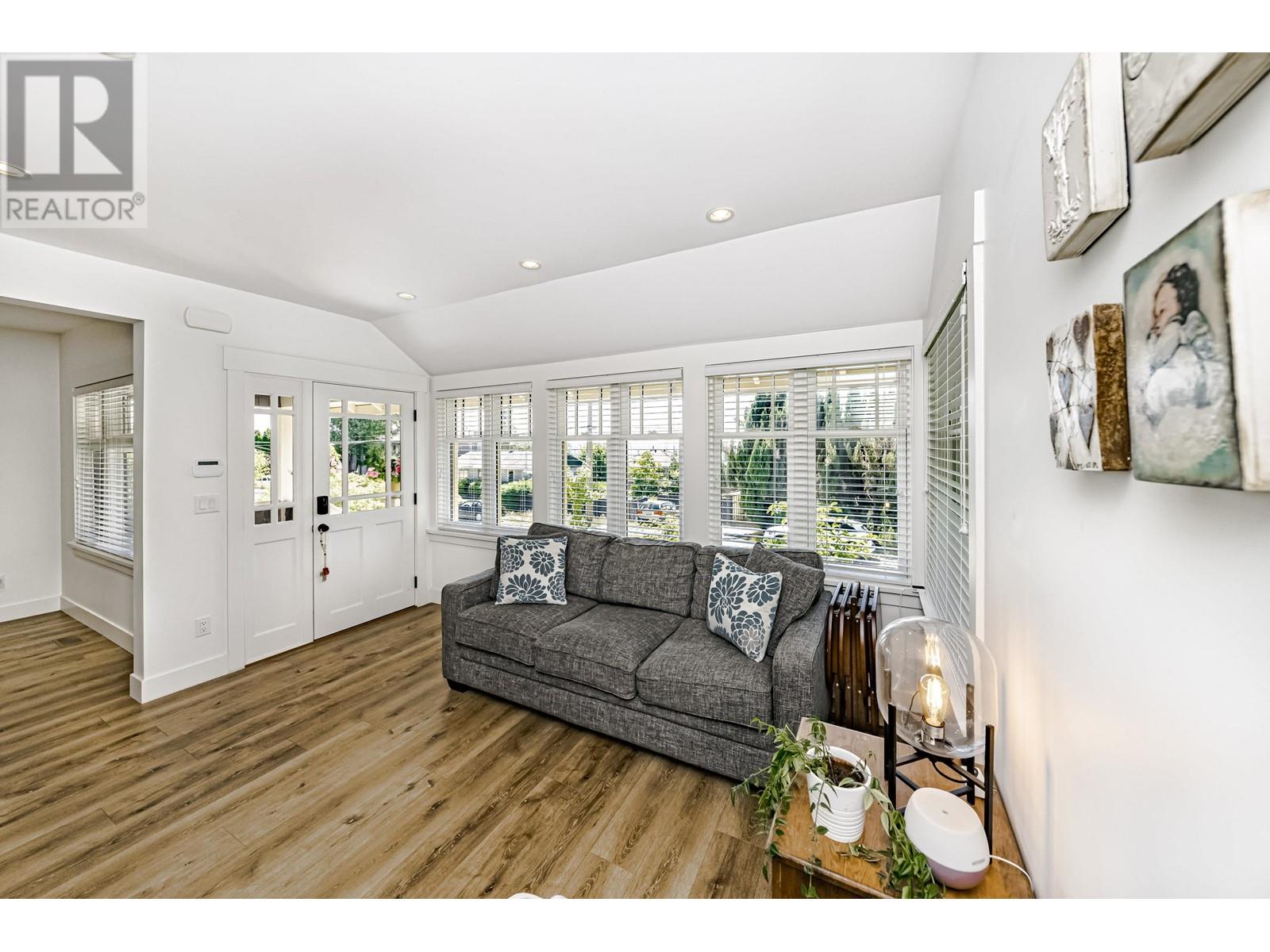 903 Walls Avenue, Coquitlam, British Columbia  V3K 2T2 - Photo 6 - R2814528