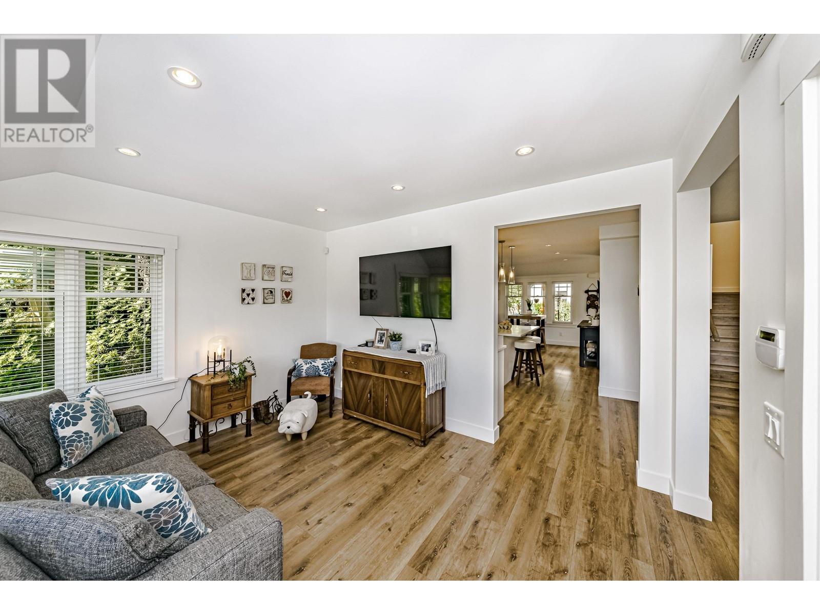 903 Walls Avenue, Coquitlam, British Columbia  V3K 2T2 - Photo 7 - R2814528