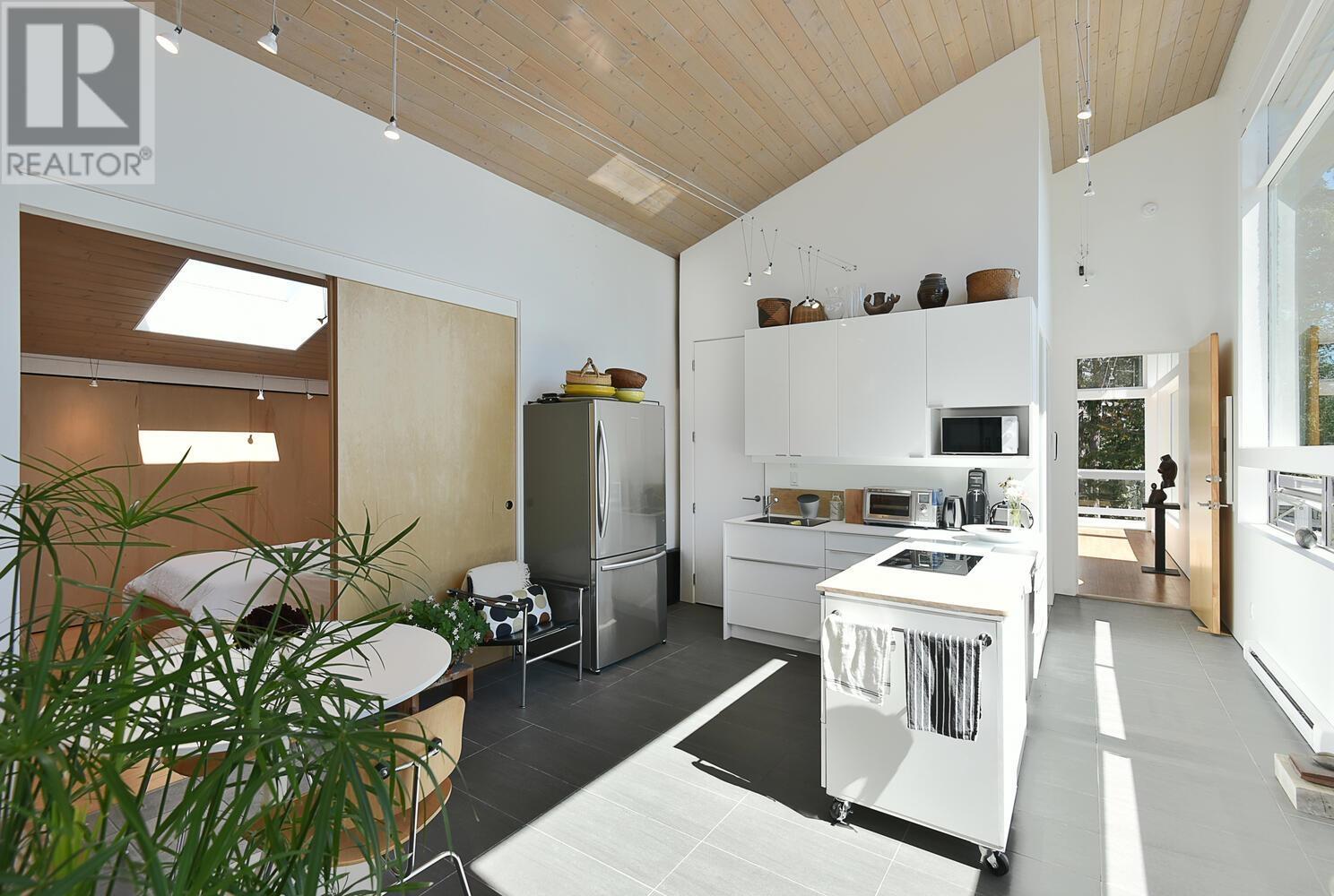 5550 Nickerson Road, Sechelt, British Columbia  V7Z 0M4 - Photo 24 - R2814533