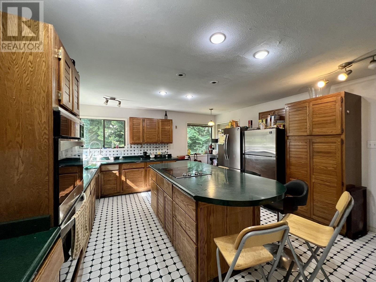 5280 Sperling Avenue, Burnaby, British Columbia  V5E 2T5 - Photo 6 - R2814278