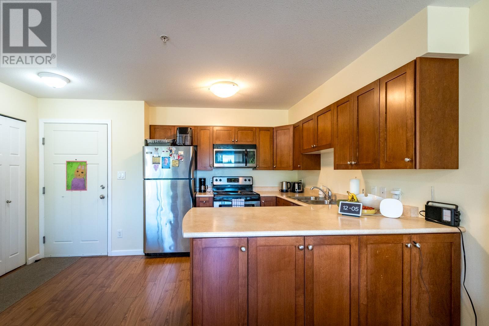 202 624 Shaw Road, Gibsons, British Columbia  V0N 1V8 - Photo 6 - R2804352