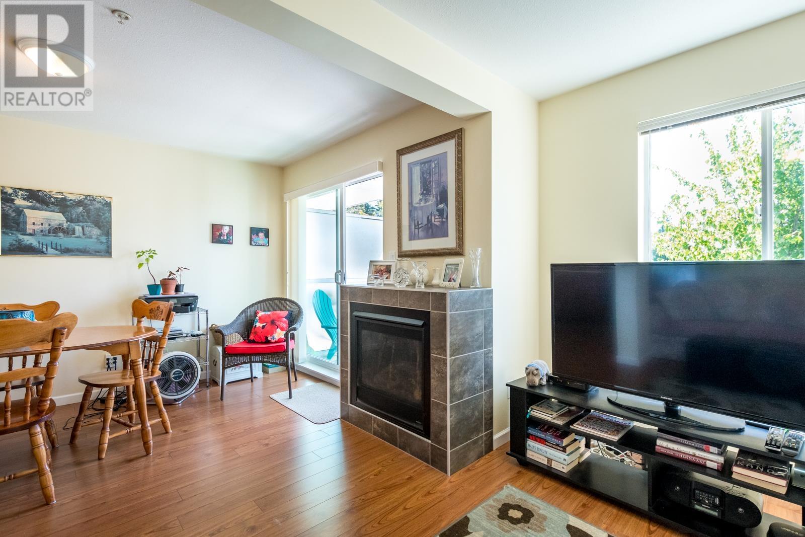 202 624 Shaw Road, Gibsons, British Columbia  V0N 1V8 - Photo 10 - R2804352
