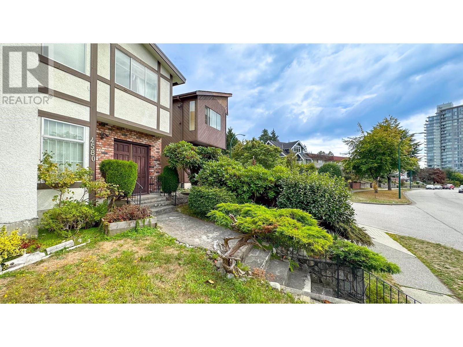 4580 Nanaimo Street, Vancouver, British Columbia  V5N 5J6 - Photo 6 - R2814499