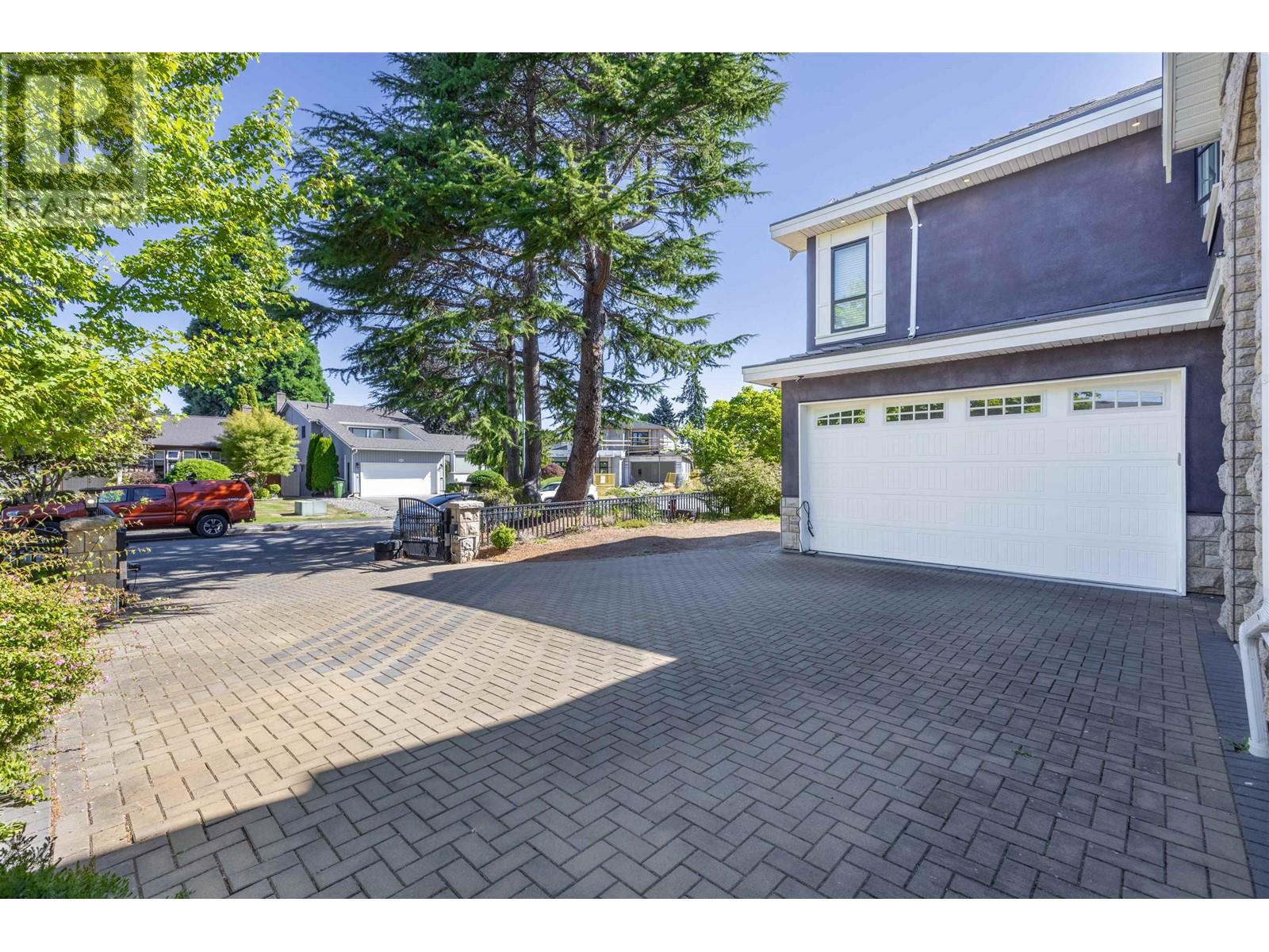 4840 Pembroke Place, Richmond, British Columbia  V7E 4J9 - Photo 2 - R2805189