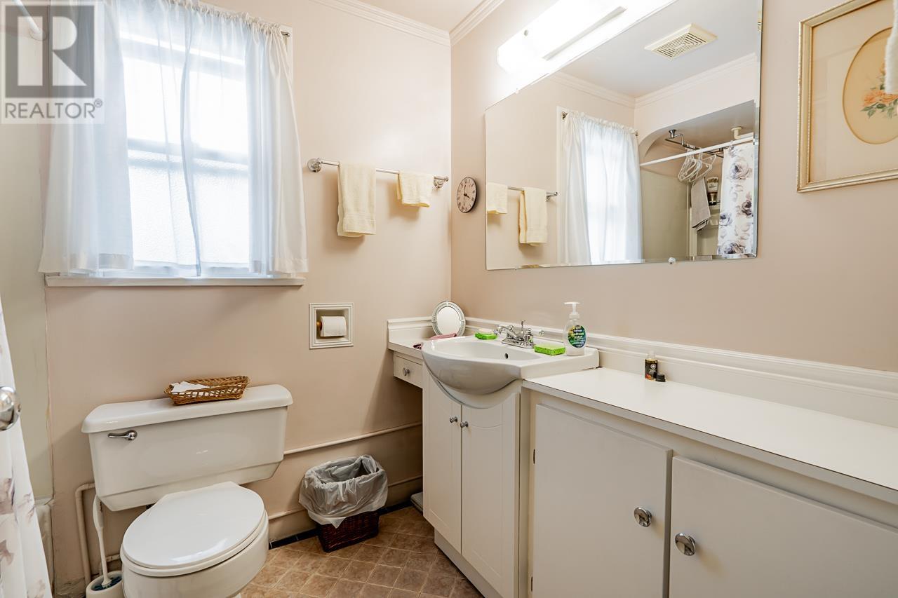 1115 W 11th Avenue, Vancouver, British Columbia  V6H 1K4 - Photo 30 - C8054036