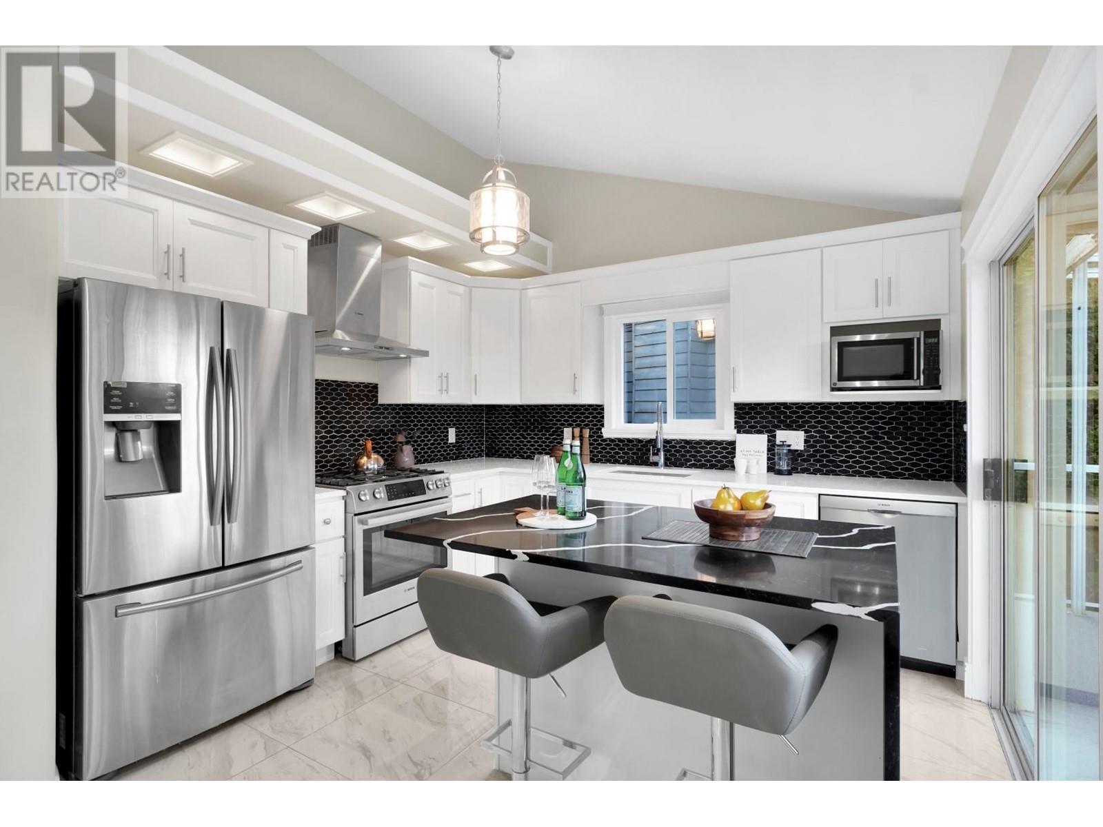 7 Noble Court, Port Moody, British Columbia  V3H 3Z5 - Photo 13 - R2814585