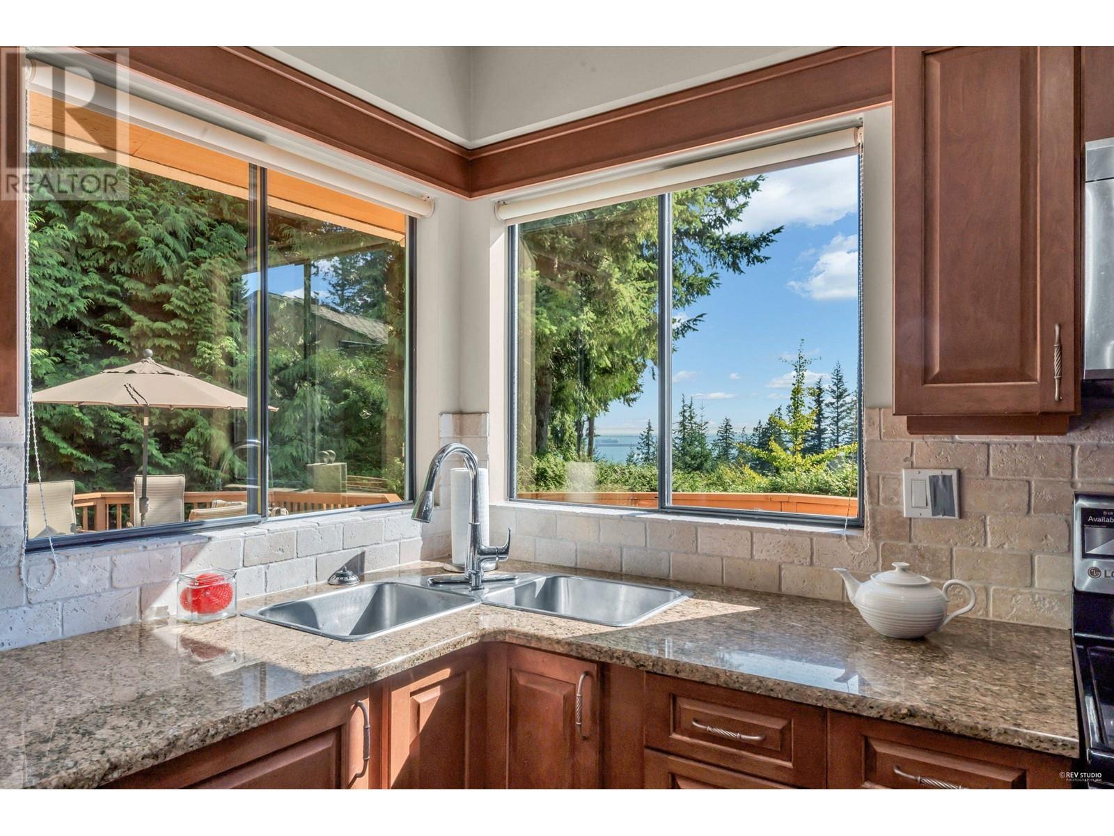 3704 Southridge Place, West Vancouver, British Columbia  V7V 3H8 - Photo 14 - R2814606