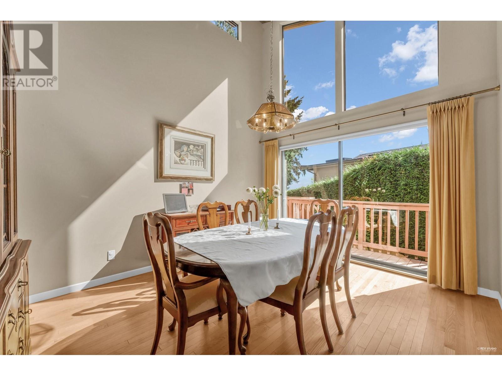 3704 Southridge Place, West Vancouver, British Columbia  V7V 3H8 - Photo 8 - R2814606