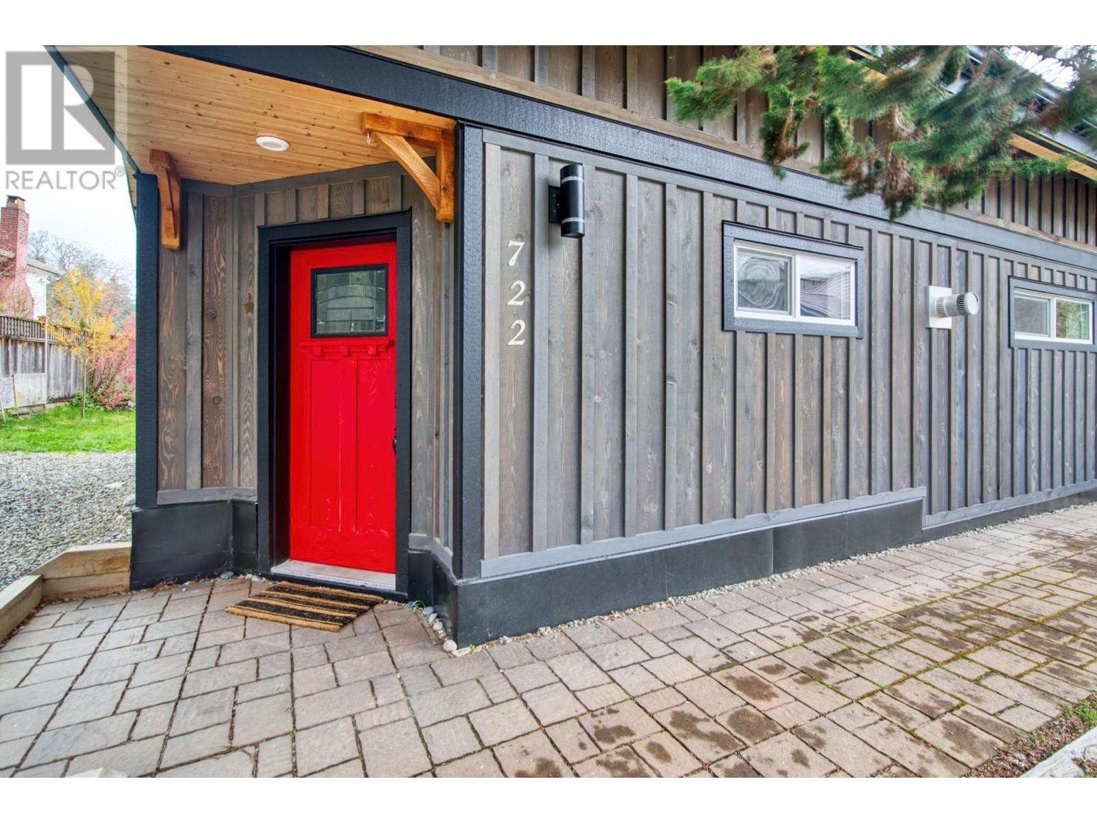 723 DOGWOOD ROAD, gibsons, British Columbia
