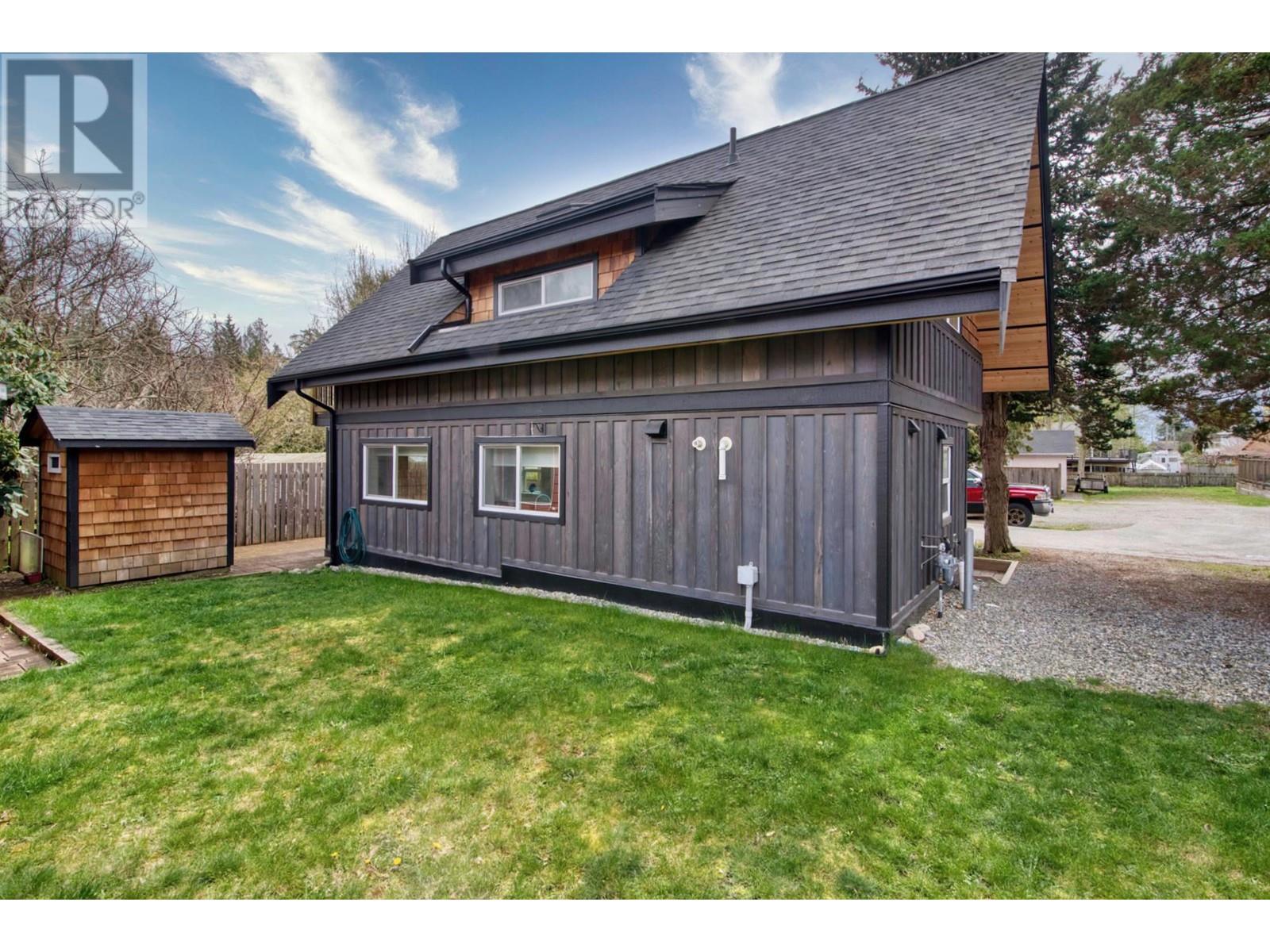 723 Dogwood Road, Gibsons, British Columbia  V0N 1V8 - Photo 15 - R2814621