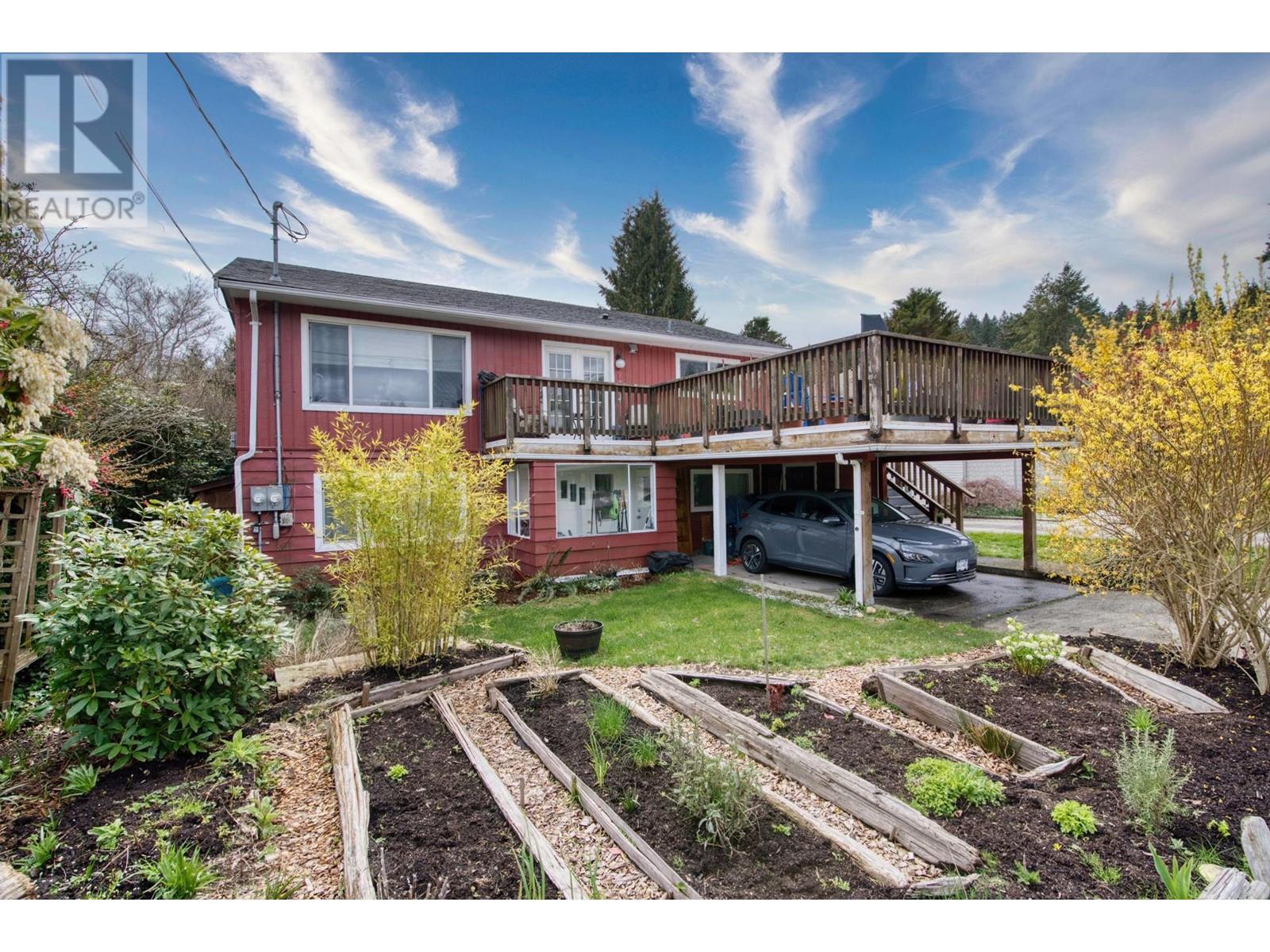 723 Dogwood Road, Gibsons, British Columbia  V0N 1V8 - Photo 16 - R2814621