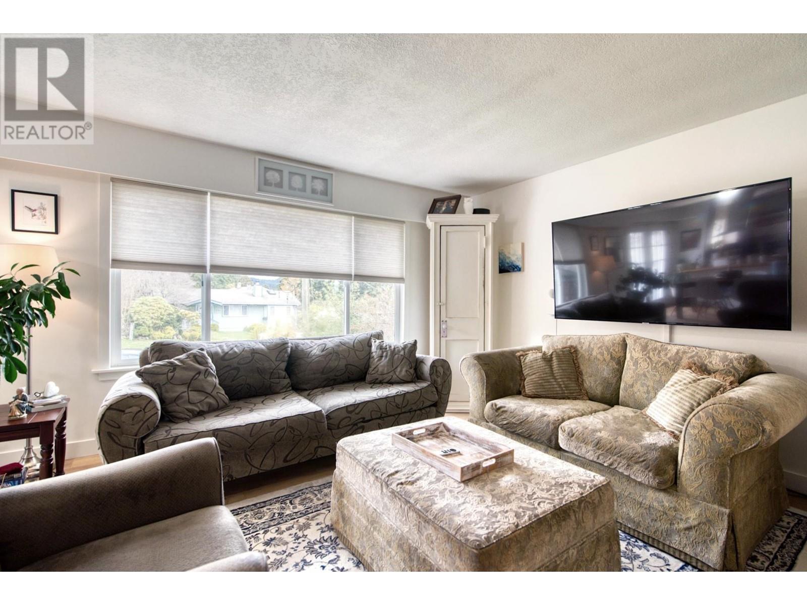 723 Dogwood Road, Gibsons, British Columbia  V0N 1V8 - Photo 20 - R2814621