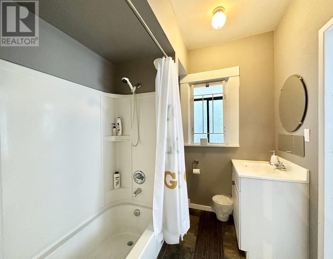 1243 Victoria Drive, Vancouver, British Columbia  V5L 4G7 - Photo 4 - R2814322