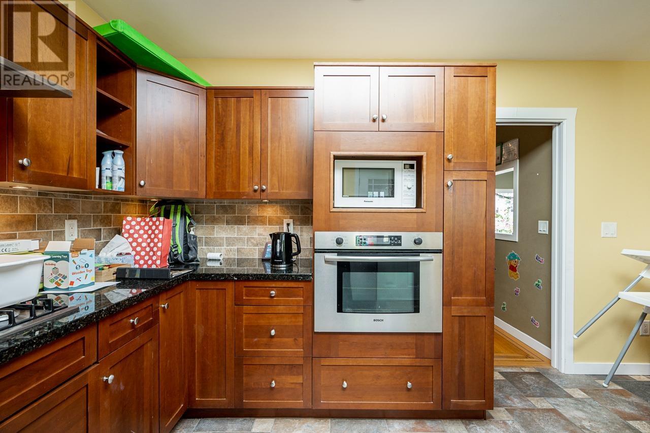 4871 Highlawn Drive, Burnaby, British Columbia  V5C 3T2 - Photo 7 - R2814721