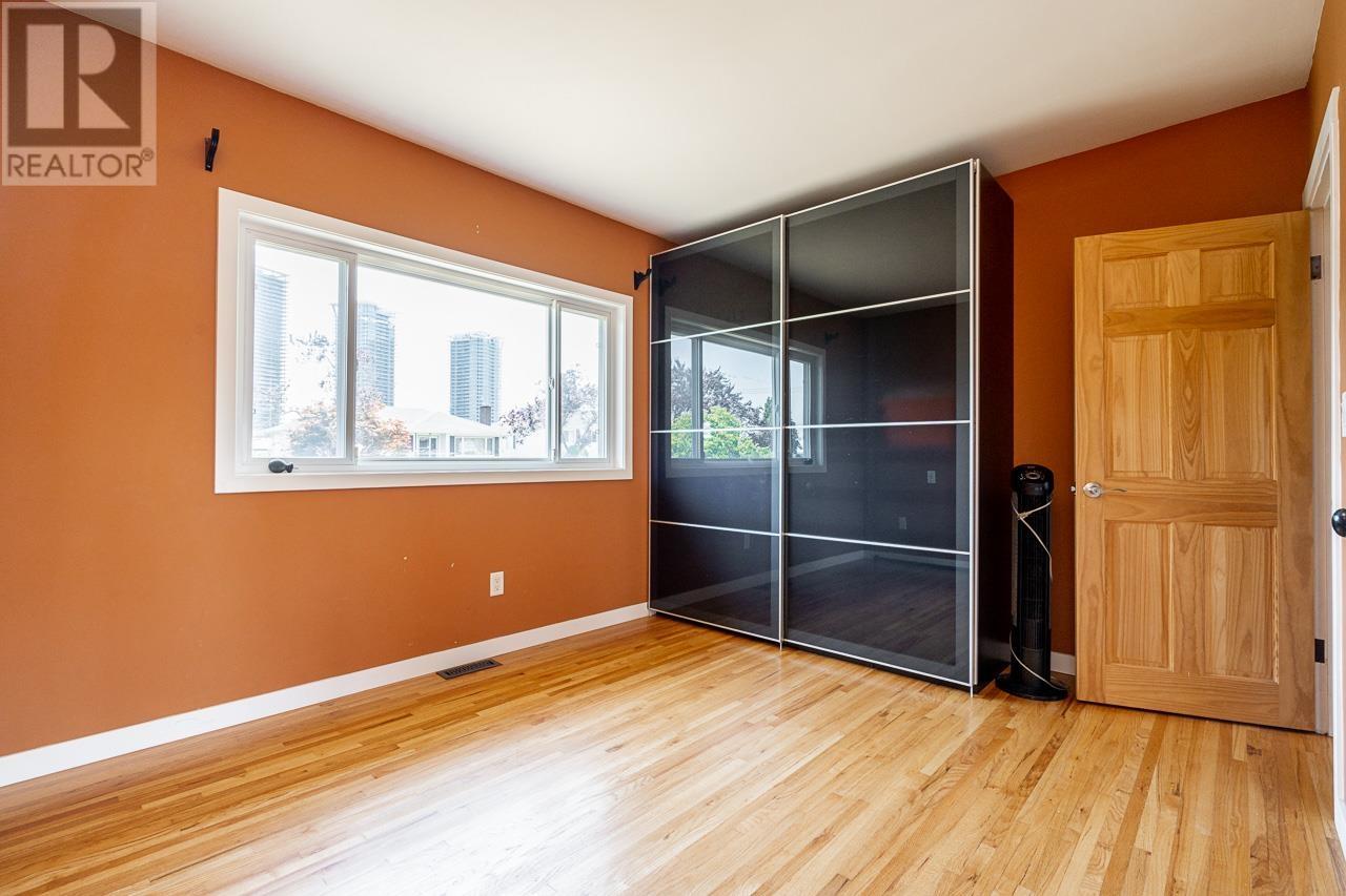 4871 Highlawn Drive, Burnaby, British Columbia  V5C 3T2 - Photo 8 - R2814721