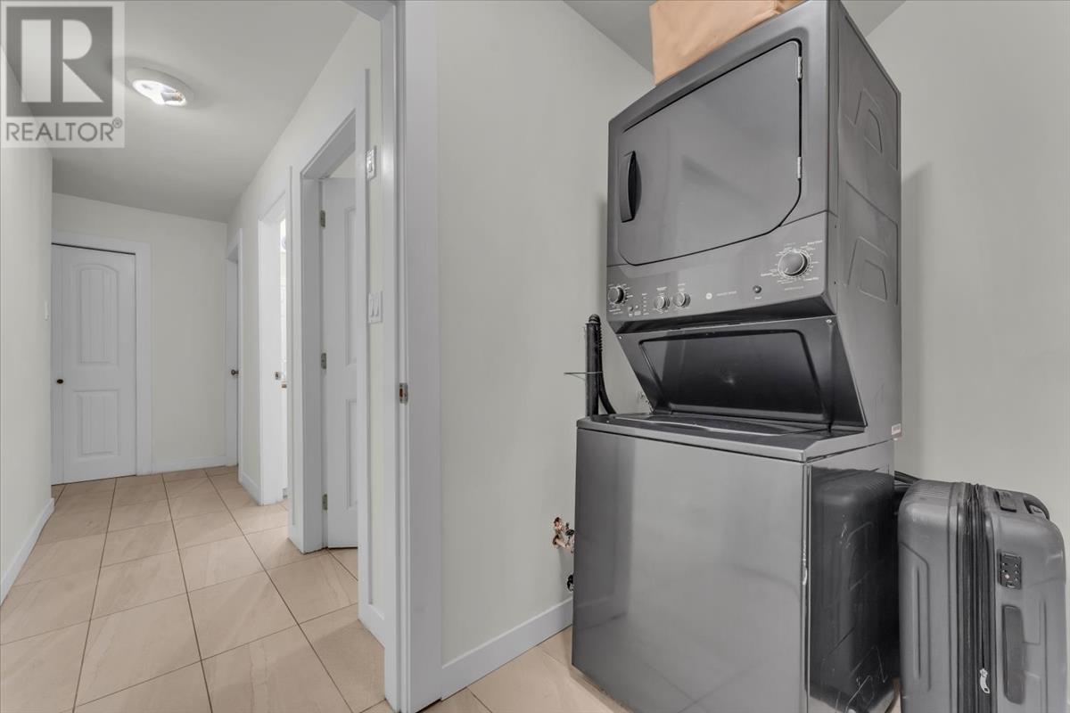 266 W 17th Street, North Vancouver, British Columbia  V7M 1V6 - Photo 27 - R2814443