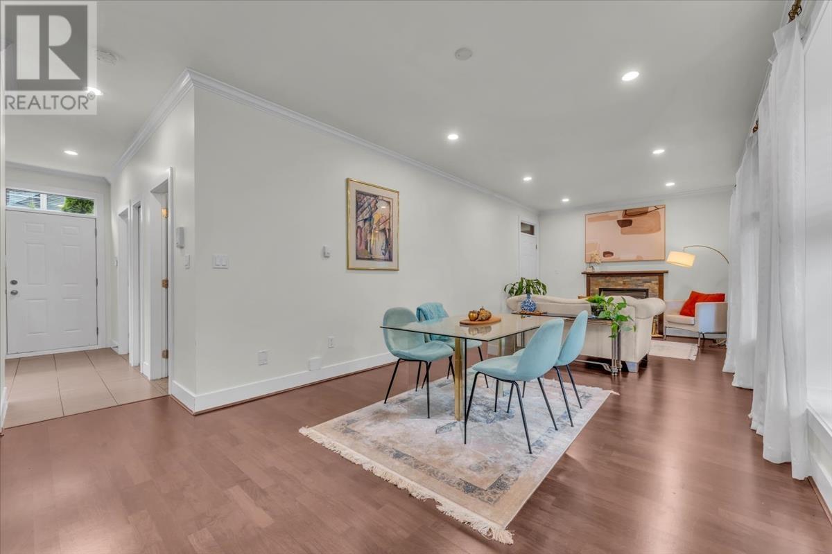 266 W 17th Street, North Vancouver, British Columbia  V7M 1V6 - Photo 7 - R2814443