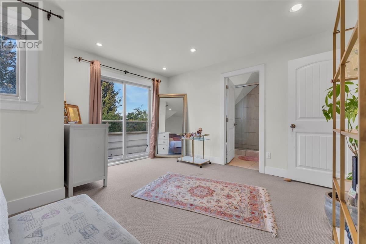 266 W 17th Street, North Vancouver, British Columbia  V7M 1V6 - Photo 21 - R2814443