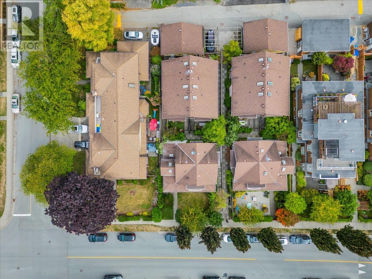 266 W 17th Street, North Vancouver, British Columbia  V7M 1V6 - Photo 29 - R2814443