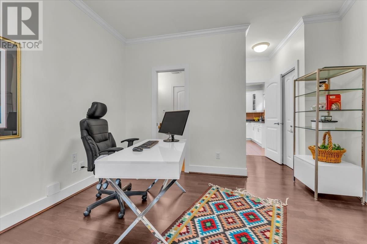 266 W 17th Street, North Vancouver, British Columbia  V7M 1V6 - Photo 15 - R2814443