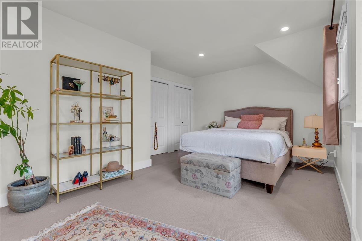 266 W 17th Street, North Vancouver, British Columbia  V7M 1V6 - Photo 20 - R2814443