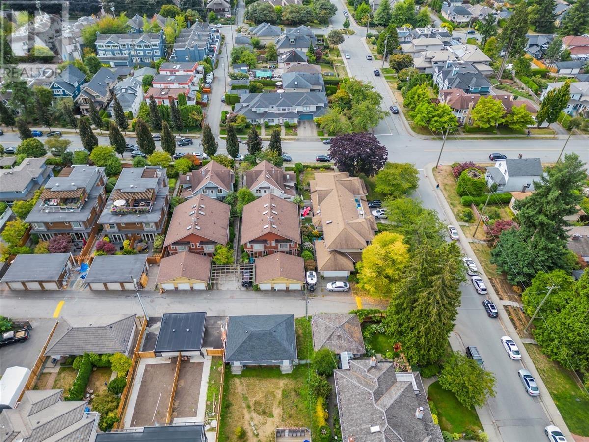 266 W 17th Street, North Vancouver, British Columbia  V7M 1V6 - Photo 28 - R2814443