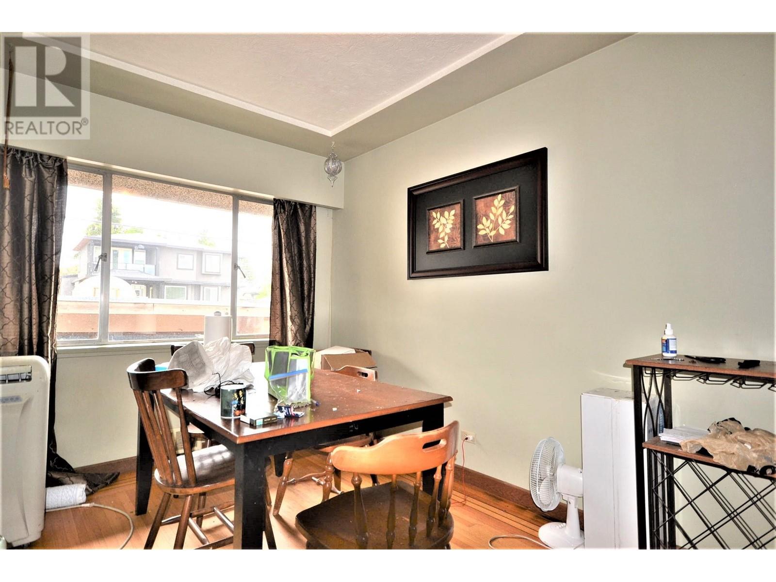 8584 Karrman Avenue, Burnaby, British Columbia  V3N 2M2 - Photo 13 - R2814124