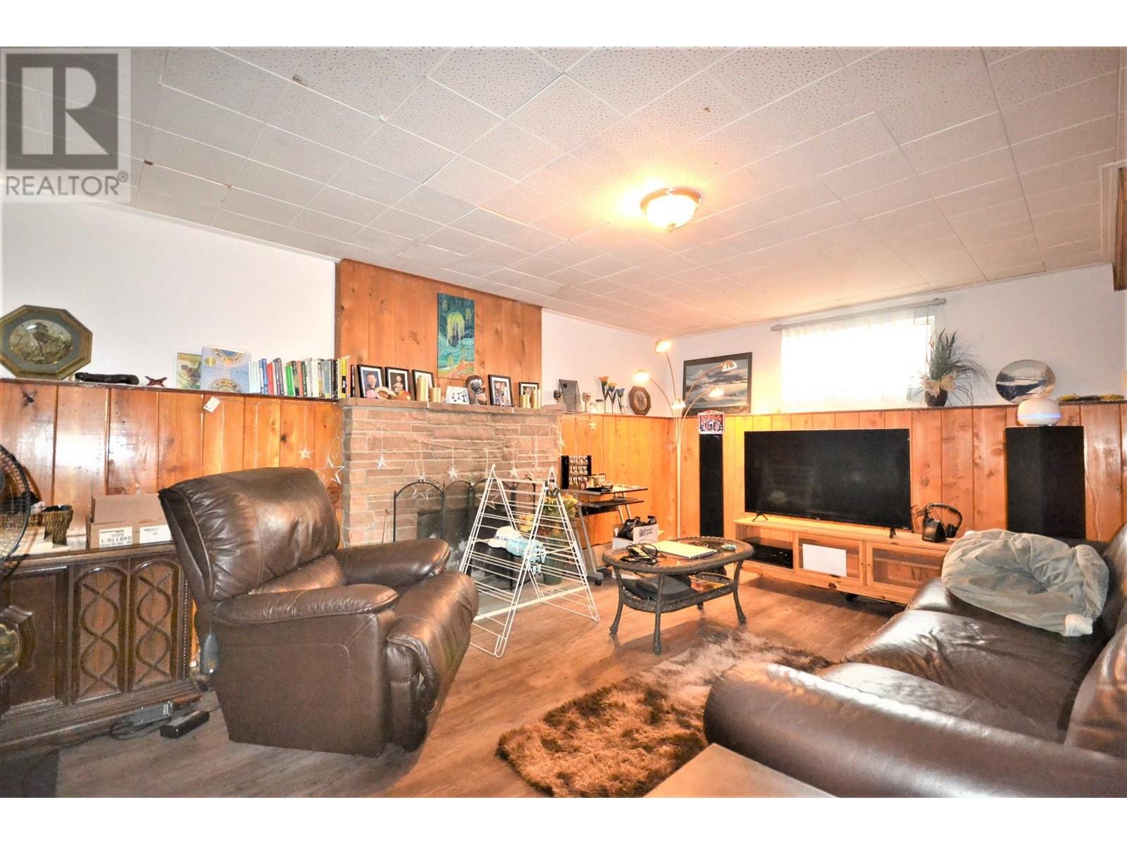 8584 Karrman Avenue, Burnaby, British Columbia  V3N 2M2 - Photo 25 - R2814124