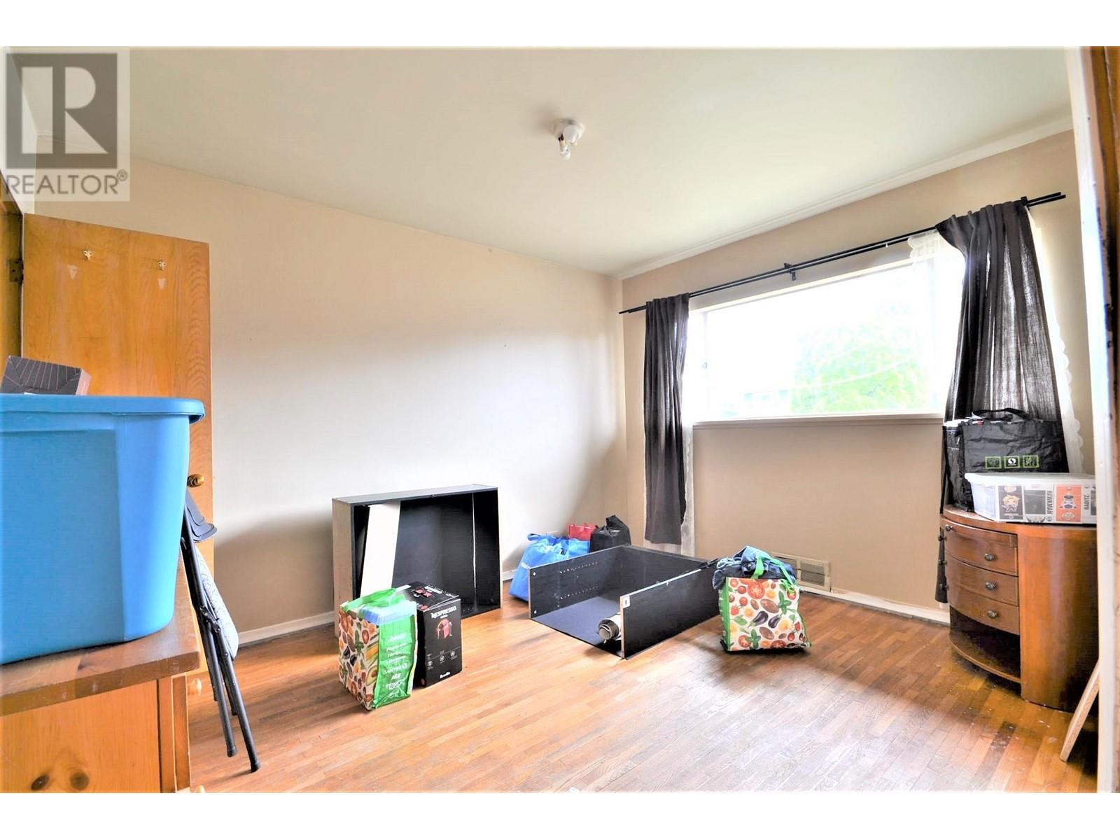 8584 Karrman Avenue, Burnaby, British Columbia  V3N 2M2 - Photo 20 - R2814124