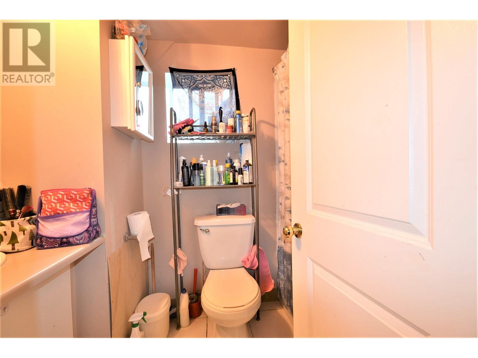 8584 Karrman Avenue, Burnaby, British Columbia  V3N 2M2 - Photo 30 - R2814124