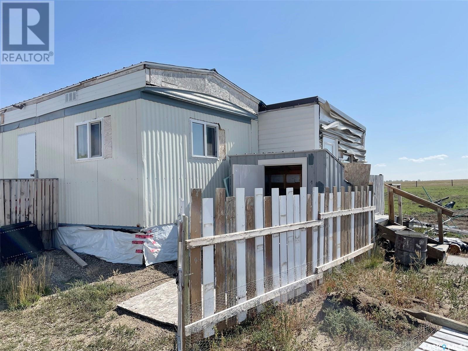 Anderson Acreage, Lake Johnston Rm No. 102, Saskatchewan  S0H 3G0 - Photo 3 - SK945163