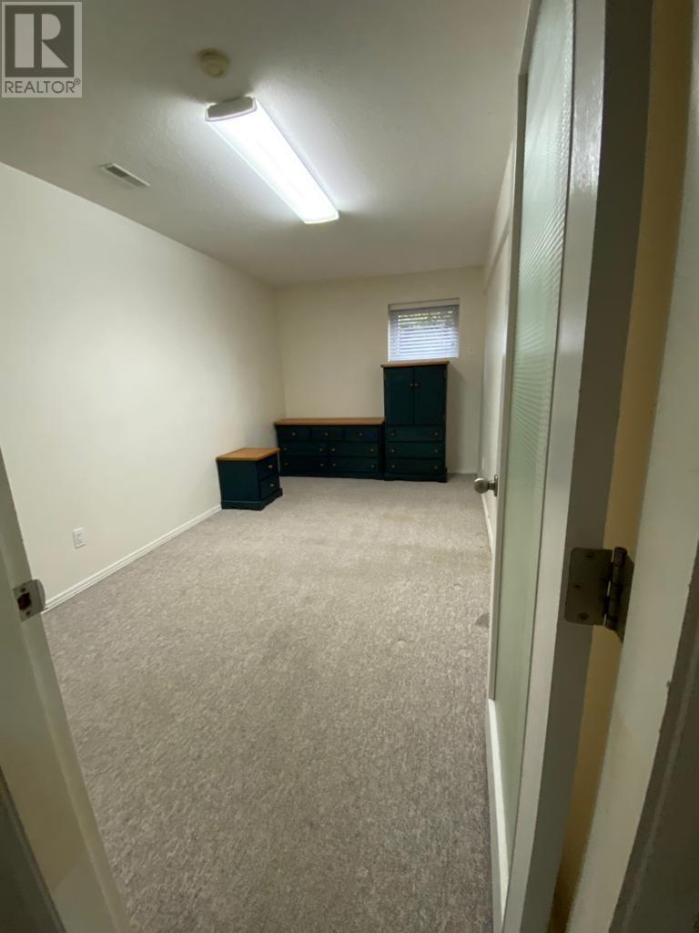 1053 Langara Court, Coquitlam, British Columbia  V3C 6B4 - Photo 36 - R2814785