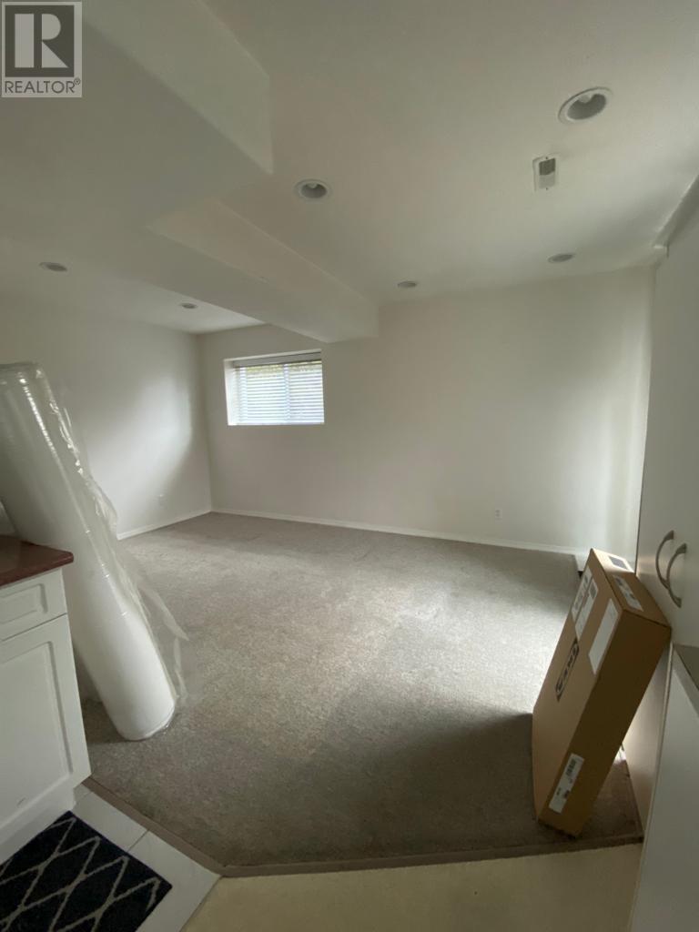 1053 Langara Court, Coquitlam, British Columbia  V3C 6B4 - Photo 34 - R2814785