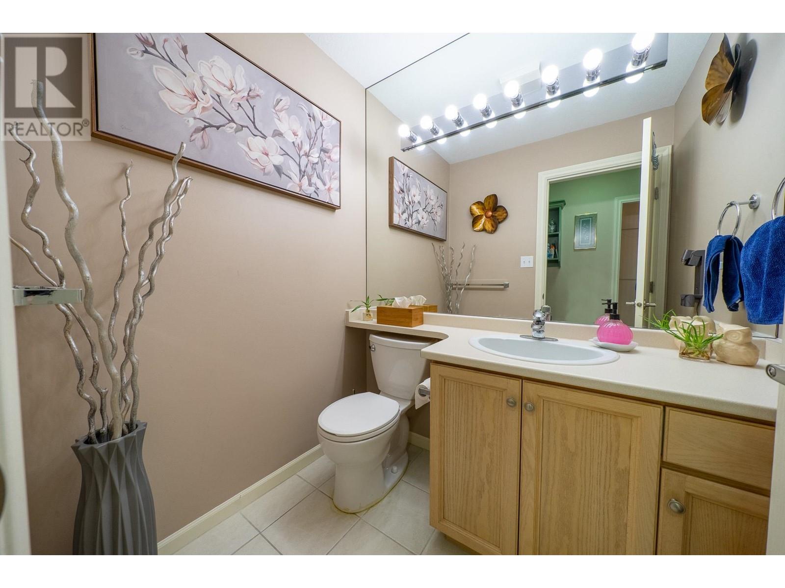 1053 Langara Court, Coquitlam, British Columbia  V3C 6B4 - Photo 18 - R2814785