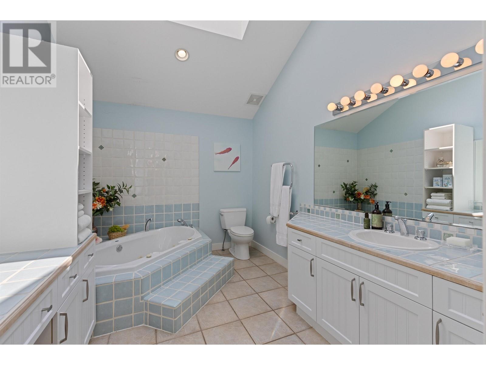 34 Darney Bay, Port Moody, British Columbia  V3H 3T9 - Photo 29 - R2814920
