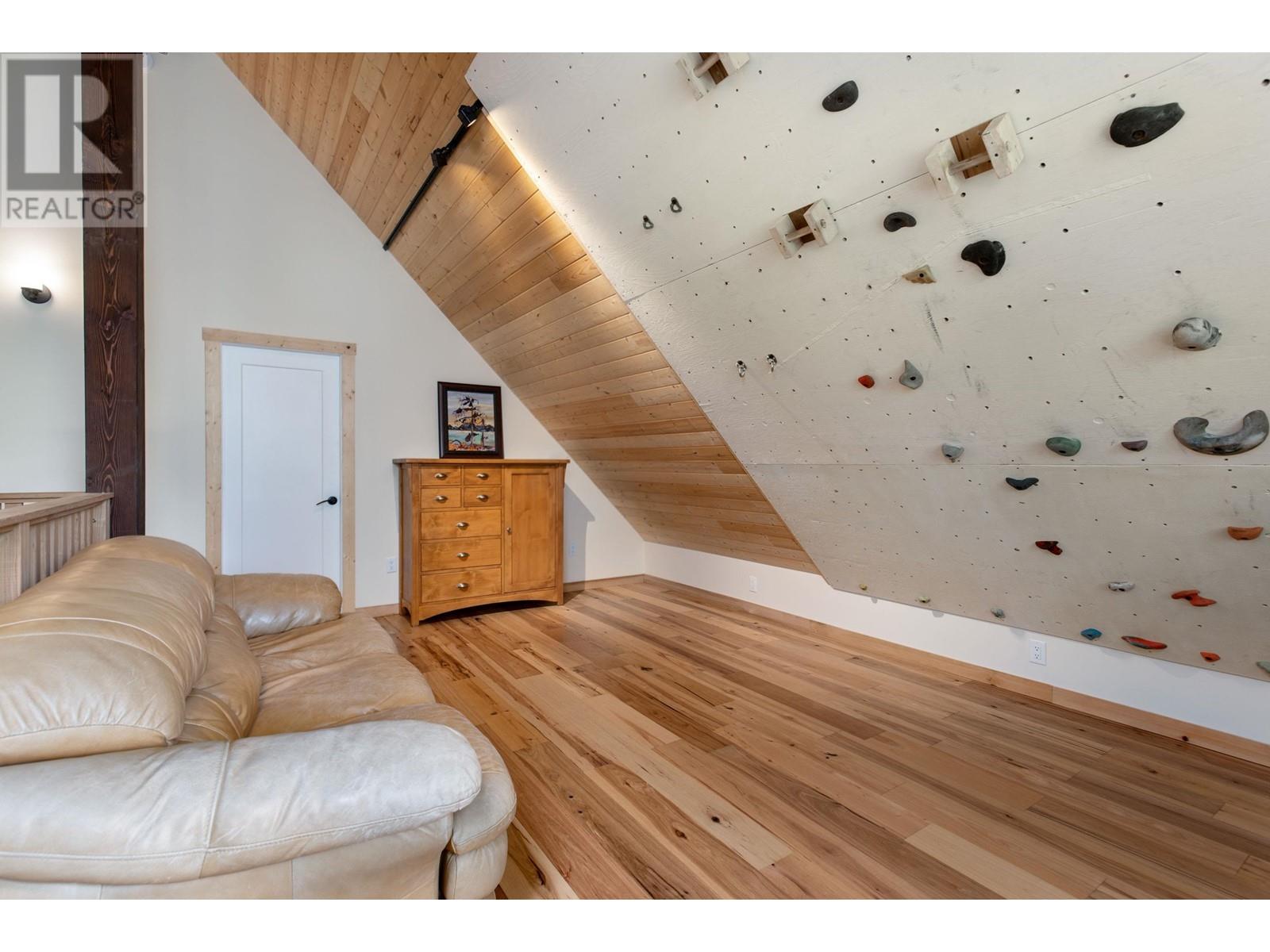 1033 Cedar Grove Road, Pemberton, British Columbia  V0N 2L2 - Photo 12 - R2814939