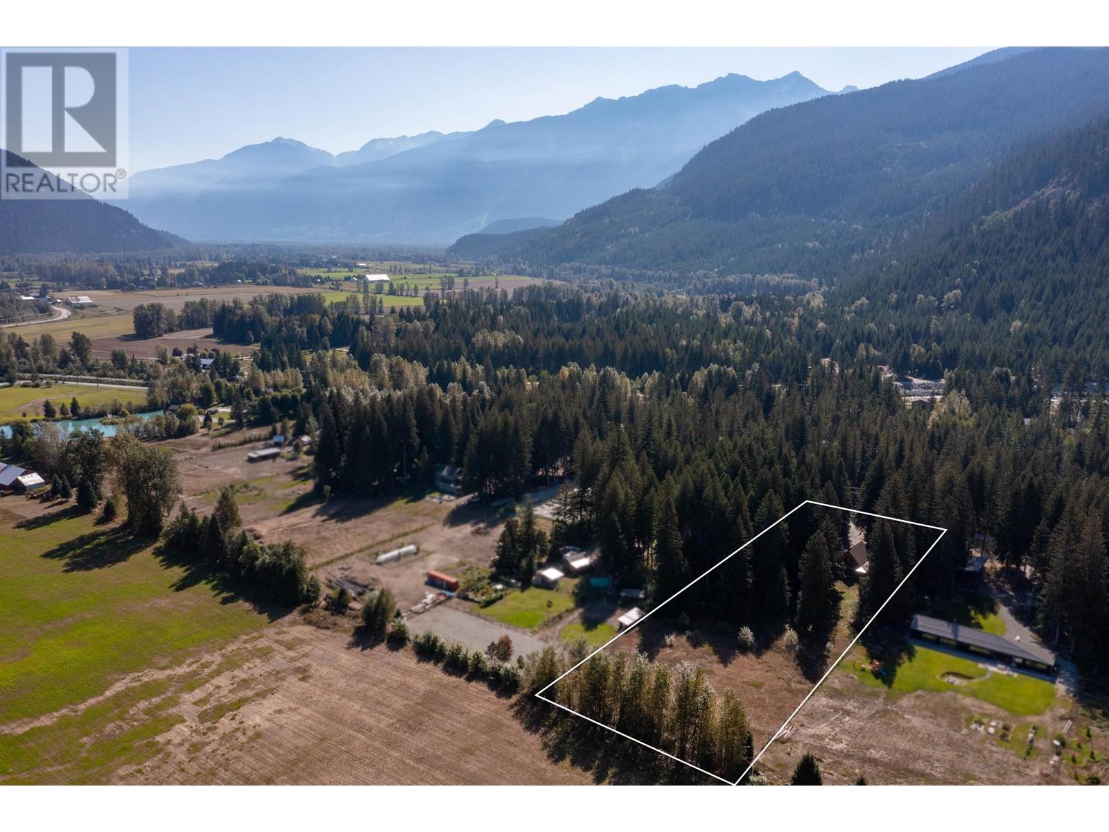 1033 Cedar Grove Road, Pemberton, British Columbia  V0N 2L2 - Photo 30 - R2814939