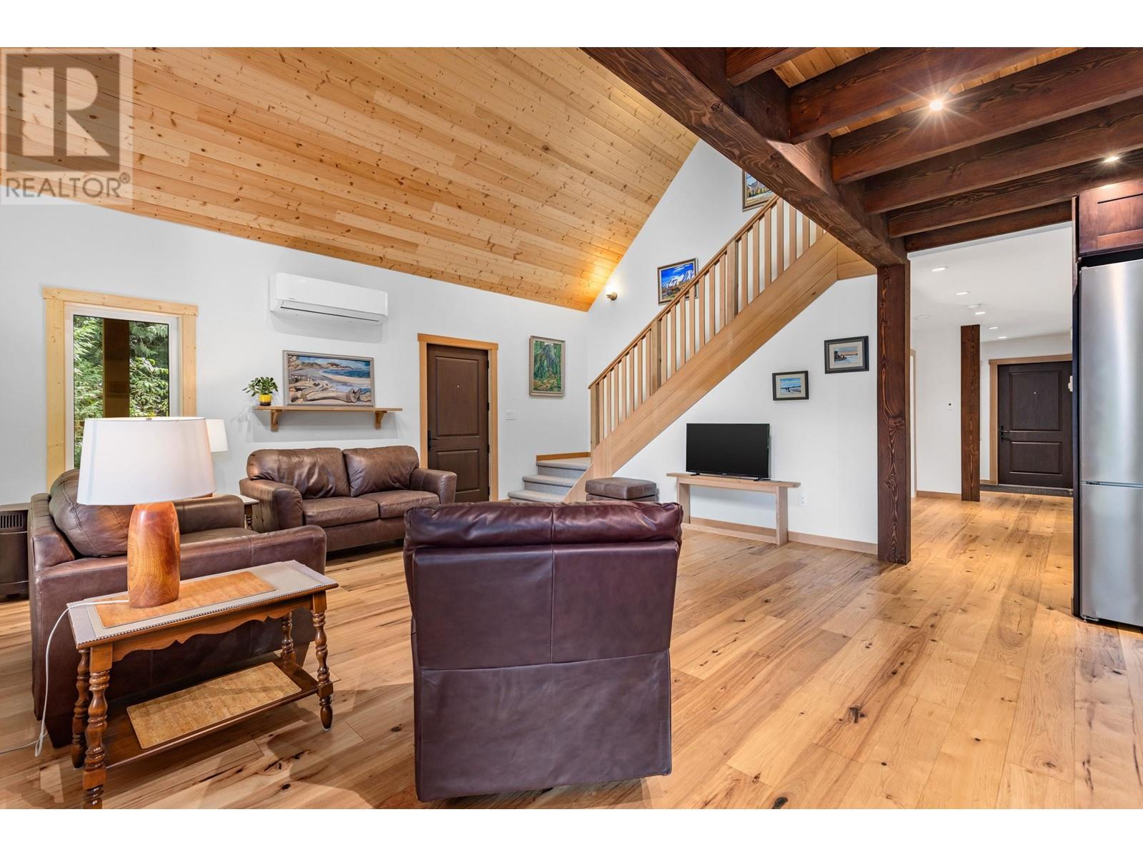 1033 Cedar Grove Road, Pemberton, British Columbia  V0N 2L2 - Photo 4 - R2814939