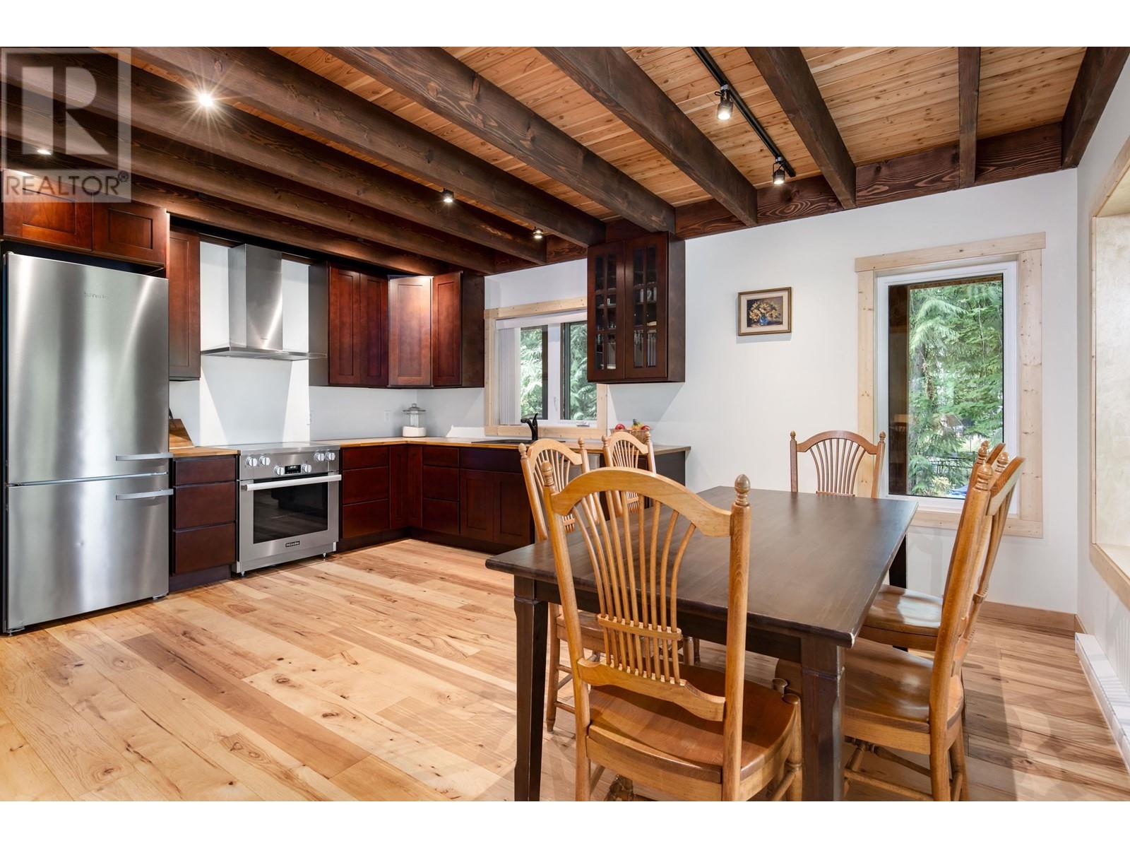 1033 Cedar Grove Road, Pemberton, British Columbia  V0N 2L2 - Photo 7 - R2814939
